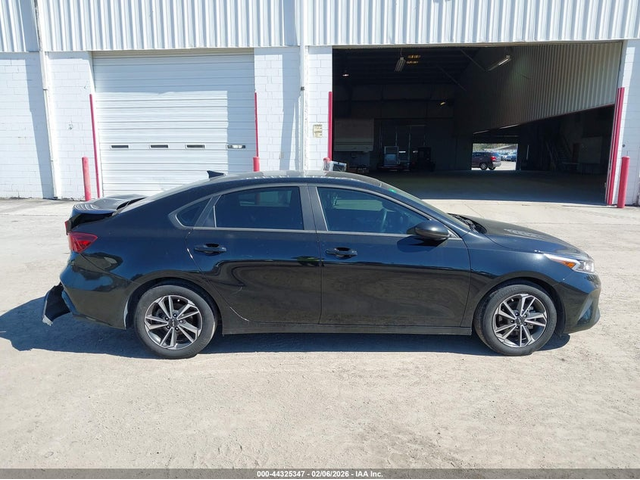 Kia Forte 2L I4   N Front Wheel Drive - автомобили, коли, обяви за нови и употребявани 12