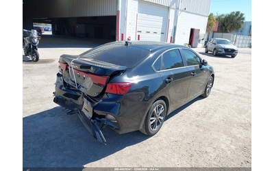 kia-forte-2l-i4-n-front-wheel-drive - 3