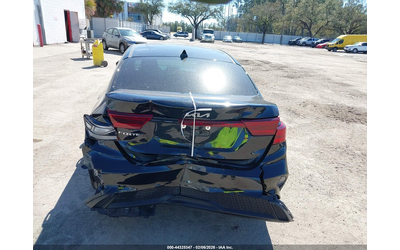 kia-forte-2l-i4-n-front-wheel-drive - 5