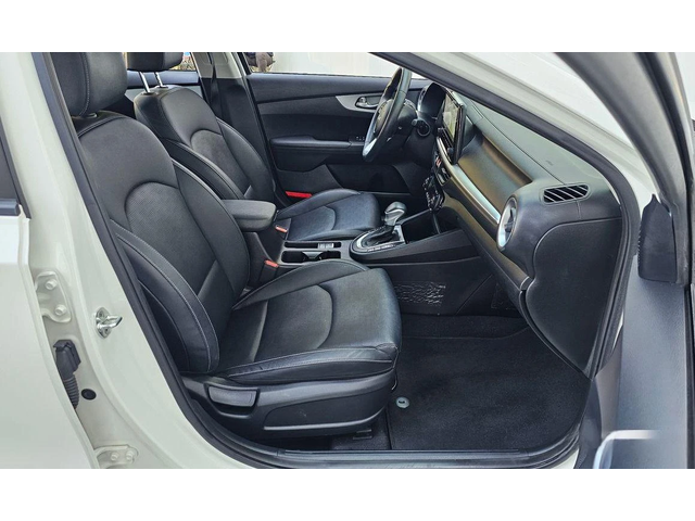 Kia K3 1.6 Prestige * НАЙ-ДОБРА ЦЕНА В БЪЛГАРИЯ* - автомобили, коли, обяви за нови и употребявани 9