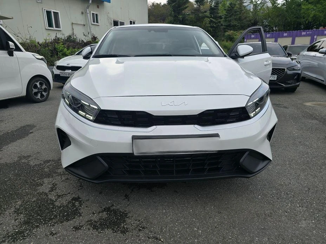 Kia K3 1.6 Trendy * НАЙ-ДОБРА ЦЕНА В БЪЛГАРИЯ* - автомобили, коли, обяви за нови и употребявани 0