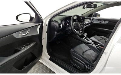 Kia K3 1.6 Trendy * НАЙ-ДОБРА ЦЕНА В БЪЛГАРИЯ* - автомобили, коли, обяви за нови и употребявани 9