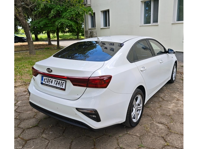 Kia K3 1.6 MPI - ГАЗ/БЕНЗИН - автомобили, коли, обяви за нови и употребявани 3