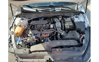 Kia K5 1.6L 4 FRONT WHEEL DRIVE - автомобили, коли, обяви за нови и употребявани 12