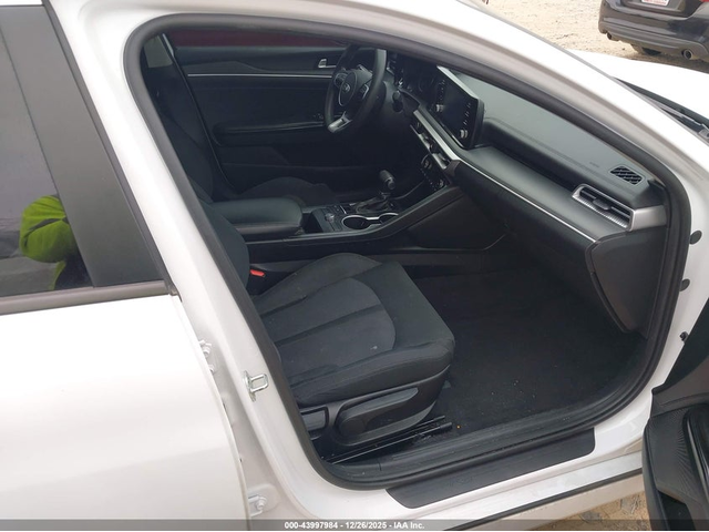 Kia K5 1.6L I-4 DI, DOHC, VVT, TURBO, 180HP Front Wheel Drive - автомобили, коли, обяви за нови и употребявани 4