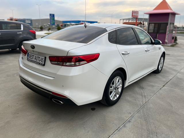 KIA K5 - автомобили, коли, обяви за нови и употребявани 4