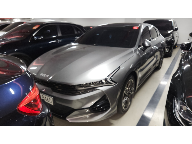 KIA K5 - автомобили, коли, обяви за нови и употребявани 0