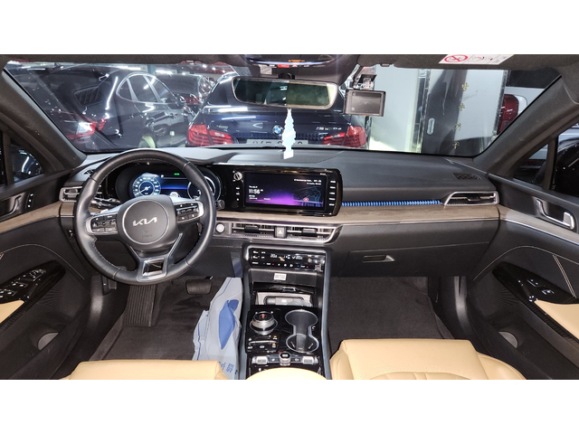 KIA K5 - автомобили, коли, обяви за нови и употребявани 6