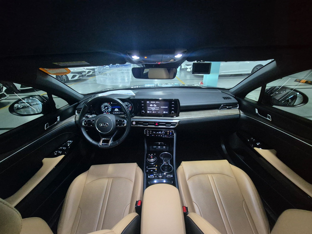 KIA K5 - автомобили, коли, обяви за нови и употребявани 16