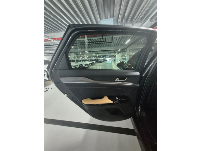 KIA K5 - автомобили, коли, обяви за нови и употребявани 24