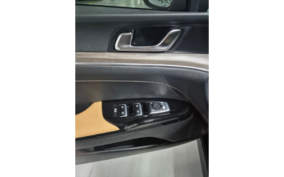 KIA K5 - автомобили, коли, обяви за нови и употребявани 9