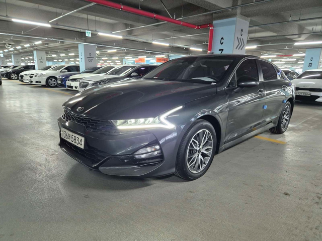 Kia K5 - автомобили, коли, обяви за нови и употребявани 0