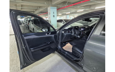 Kia K5 - автомобили, коли, обяви за нови и употребявани 9