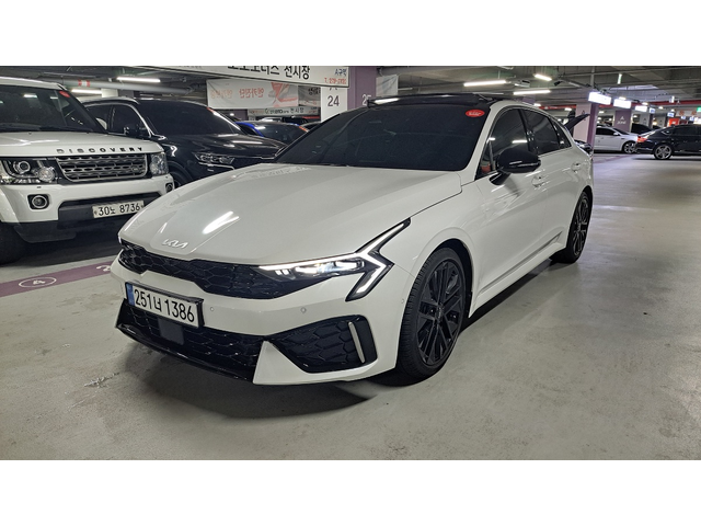 KIA K5 - автомобили, коли, обяви за нови и употребявани 0