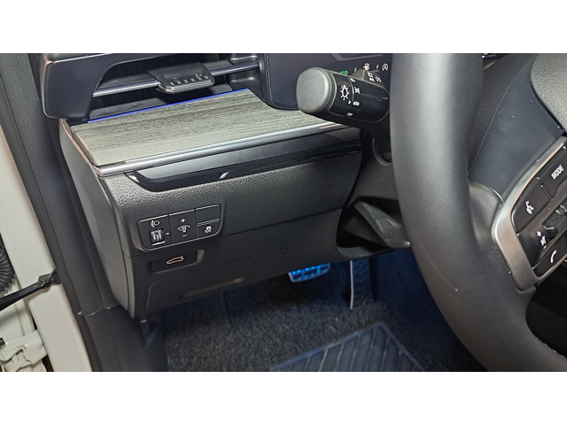 KIA K5 - автомобили, коли, обяви за нови и употребявани 10