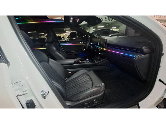 KIA K5 - автомобили, коли, обяви за нови и употребявани 17