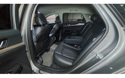 KIA K5 - автомобили, коли, обяви за нови и употребявани 17