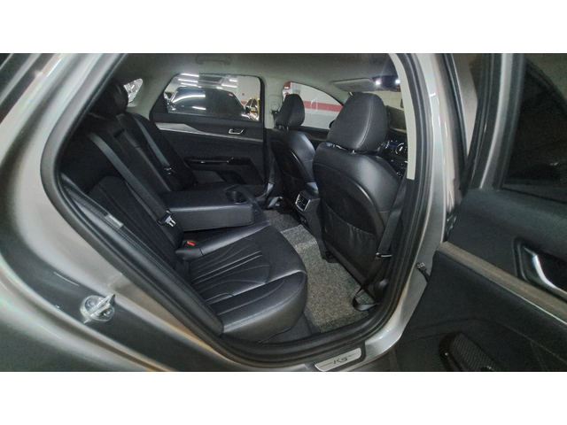 KIA K5 - автомобили, коли, обяви за нови и употребявани 19