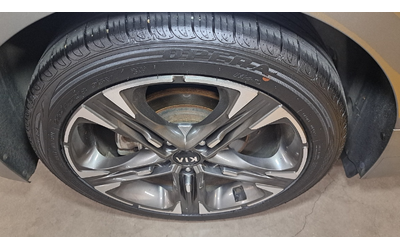 KIA K5 - автомобили, коли, обяви за нови и употребявани 26