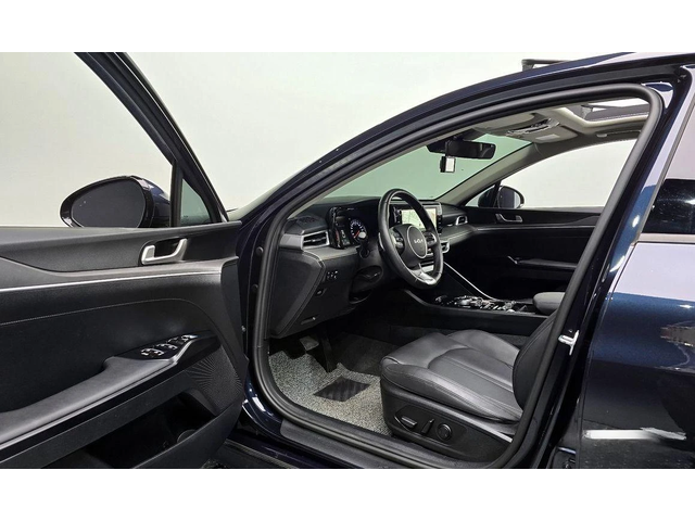 Kia K5 - автомобили, коли, обяви за нови и употребявани 10