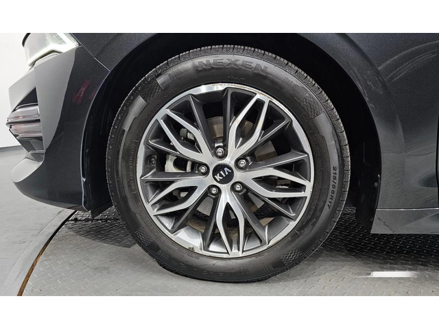 Kia K5 - автомобили, коли, обяви за нови и употребявани 4