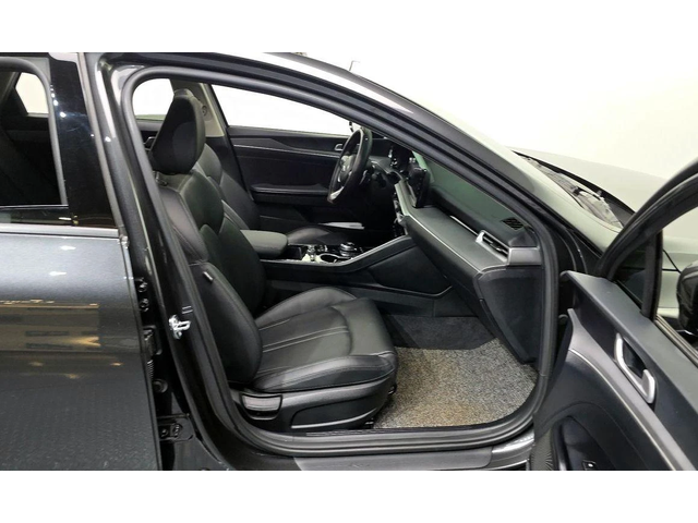 Kia K5 - автомобили, коли, обяви за нови и употребявани 10