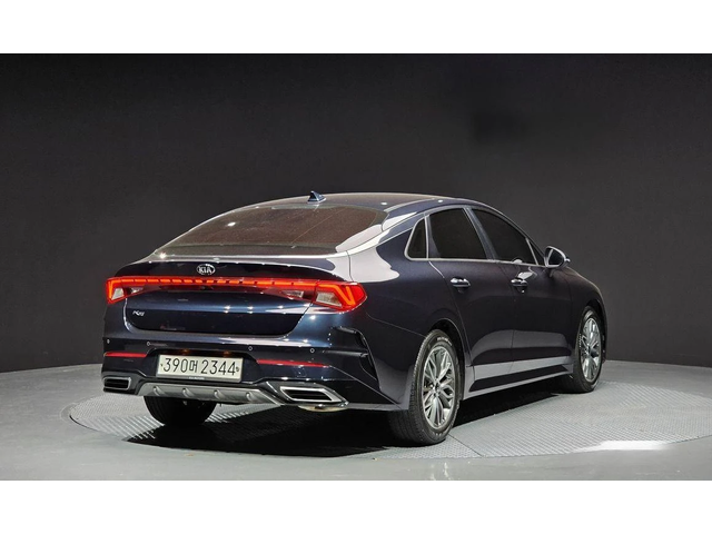 Kia K5 - автомобили, коли, обяви за нови и употребявани 1