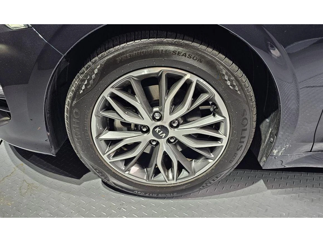 Kia K5 - автомобили, коли, обяви за нови и употребявани 4