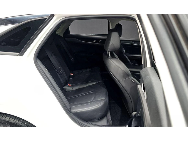 Kia K5 - автомобили, коли, обяви за нови и употребявани 10