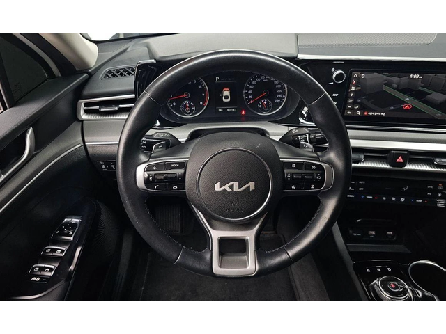 Kia K5 - автомобили, коли, обяви за нови и употребявани 12