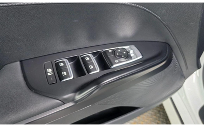 Kia K5 - автомобили, коли, обяви за нови и употребявани 11