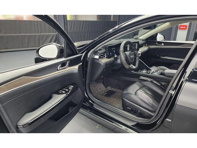 Kia K5 - автомобили, коли, обяви за нови и употребявани 9