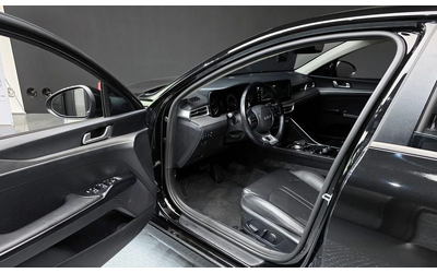 Kia K5 - автомобили, коли, обяви за нови и употребявани 9