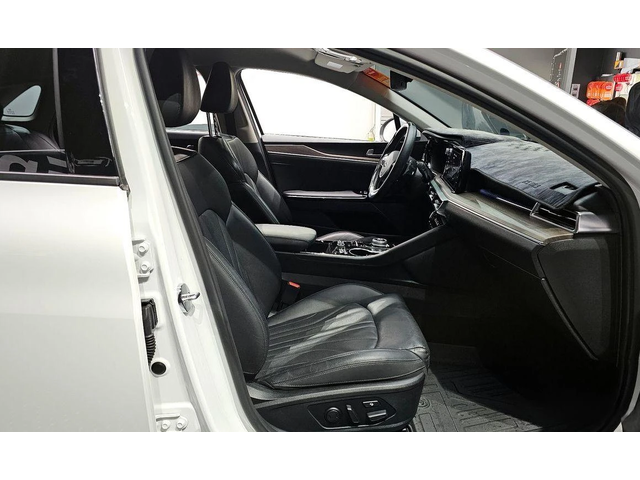 Kia K5 - автомобили, коли, обяви за нови и употребявани 9