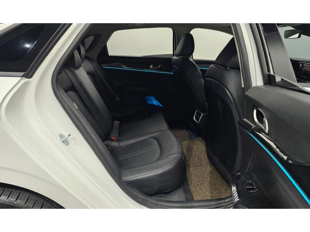 Kia K5 - автомобили, коли, обяви за нови и употребявани 11