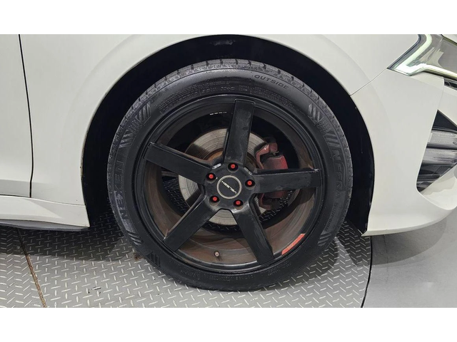 Kia K5 - автомобили, коли, обяви за нови и употребявани 4