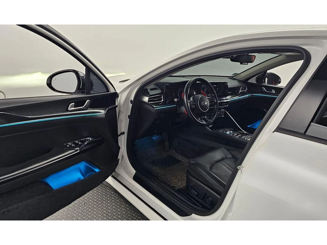 Kia K5 - автомобили, коли, обяви за нови и употребявани 9