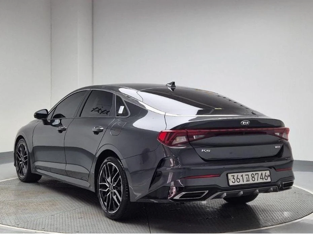 Kia K5 - автомобили, коли, обяви за нови и употребявани 1