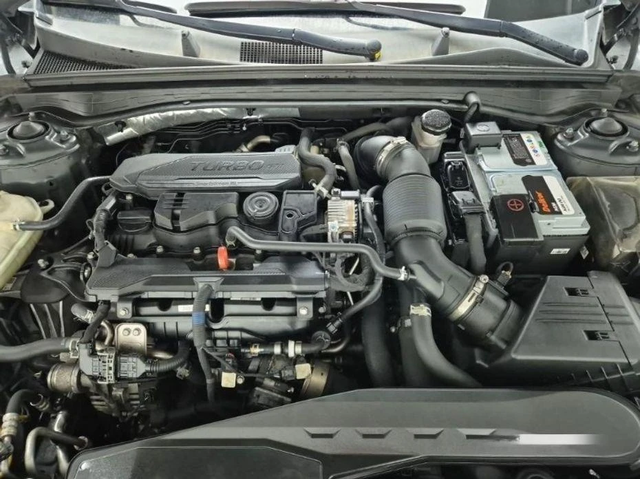 Kia K5 - автомобили, коли, обяви за нови и употребявани 4