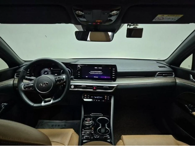 Kia K5 - автомобили, коли, обяви за нови и употребявани 6