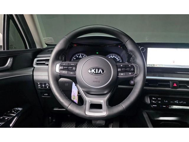 Kia K5 - автомобили, коли, обяви за нови и употребявани 13