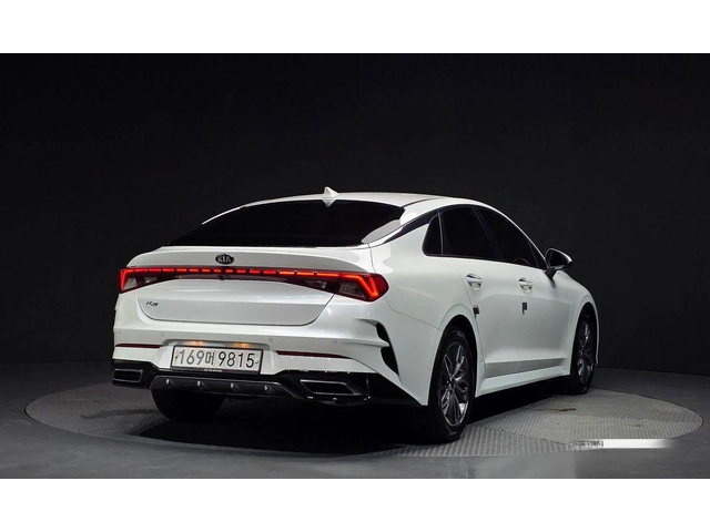 Kia K5 - автомобили, коли, обяви за нови и употребявани 1