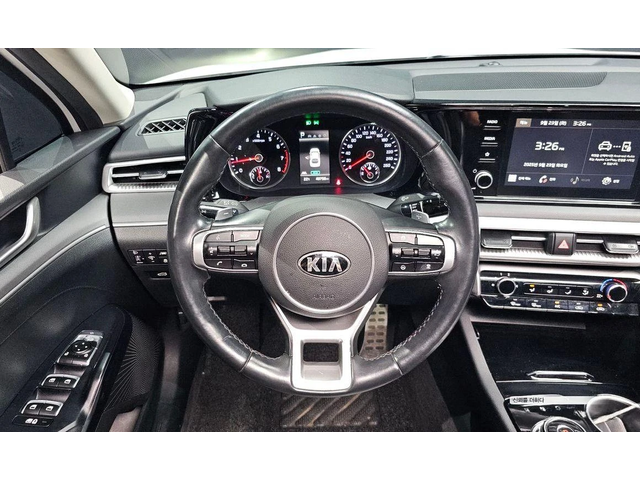 Kia K5 - автомобили, коли, обяви за нови и употребявани 12