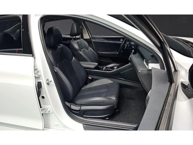 Kia K5 - автомобили, коли, обяви за нови и употребявани 9