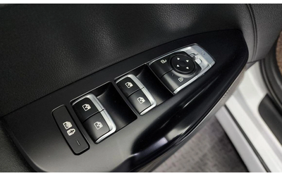 Kia K5 - автомобили, коли, обяви за нови и употребявани 12