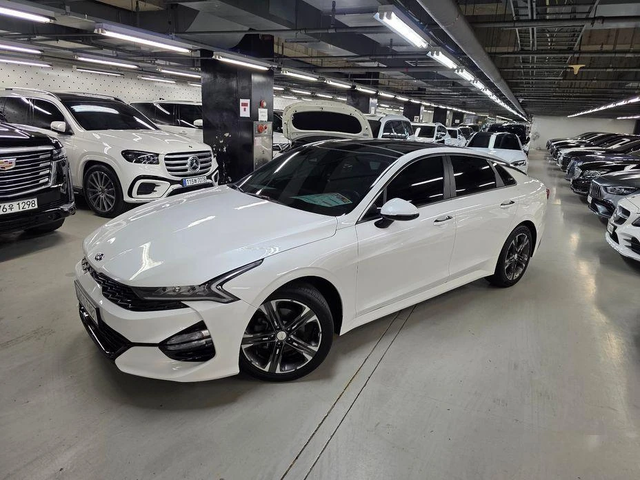 Kia K5 - автомобили, коли, обяви за нови и употребявани 0