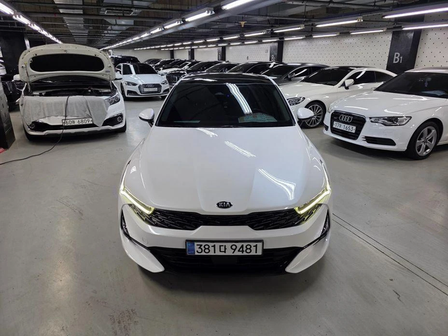 Kia K5 - автомобили, коли, обяви за нови и употребявани 2