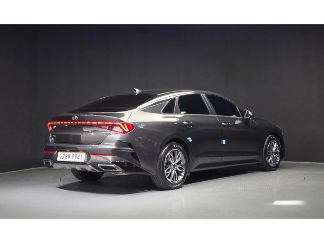 Kia K5 - автомобили, коли, обяви за нови и употребявани 1