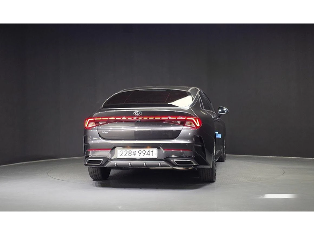 Kia K5 - автомобили, коли, обяви за нови и употребявани 3