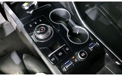 Kia K5 - автомобили, коли, обяви за нови и употребявани 8